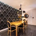 Akicity Amoreiras Bold Apartament Lizbona